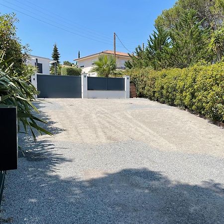 Appartement De Caractere Avec Jacuzzi Fréjus Exterior foto
