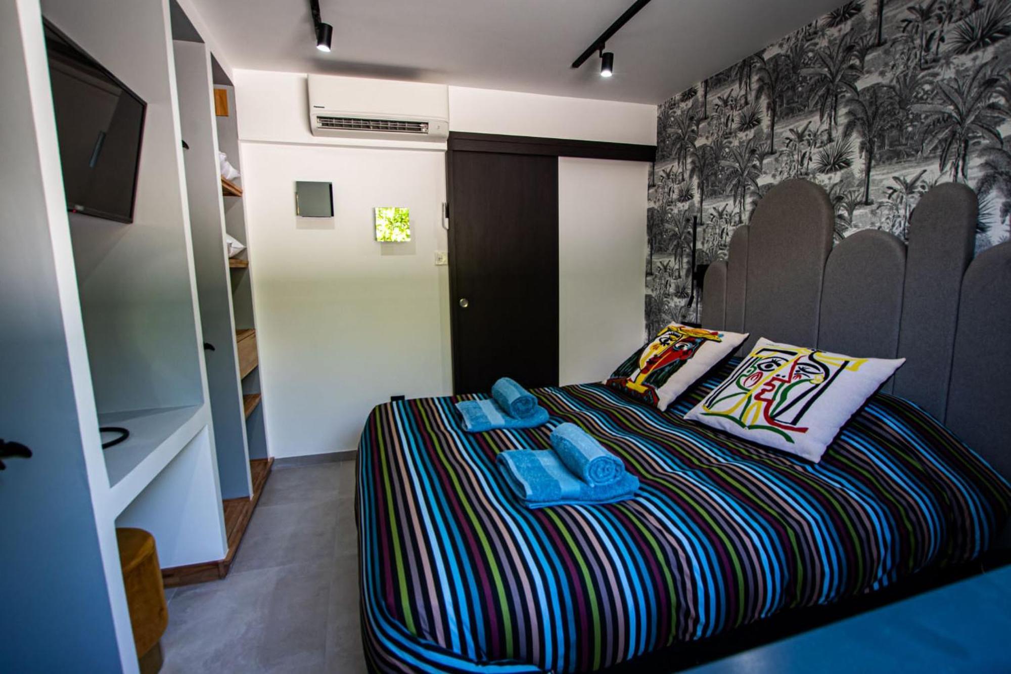 Appartement De Caractere Avec Jacuzzi Fréjus Exterior foto